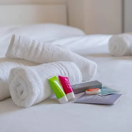 10min Dalla Ghirlandina And Relax In 摩德纳